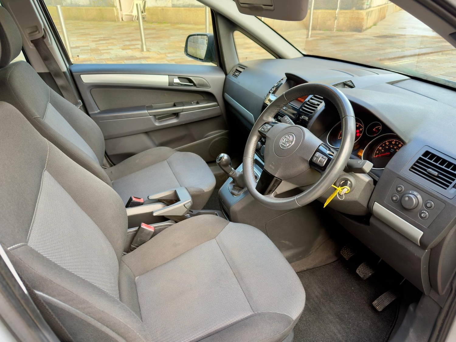 Used Vauxhall Zafira 2011 for sale - 77296570: Photo 9