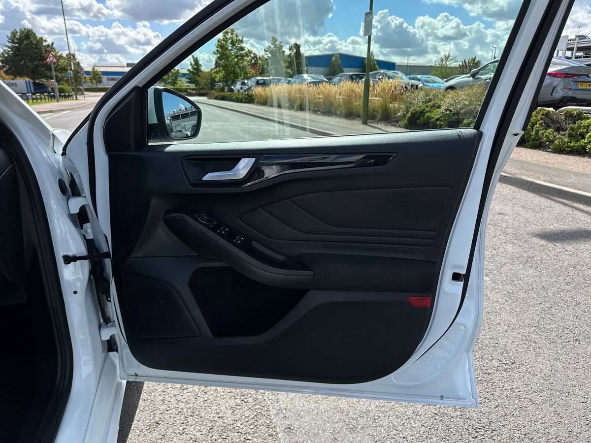 Used Ford Focus 2024 for sale - 76722080: Photo 35