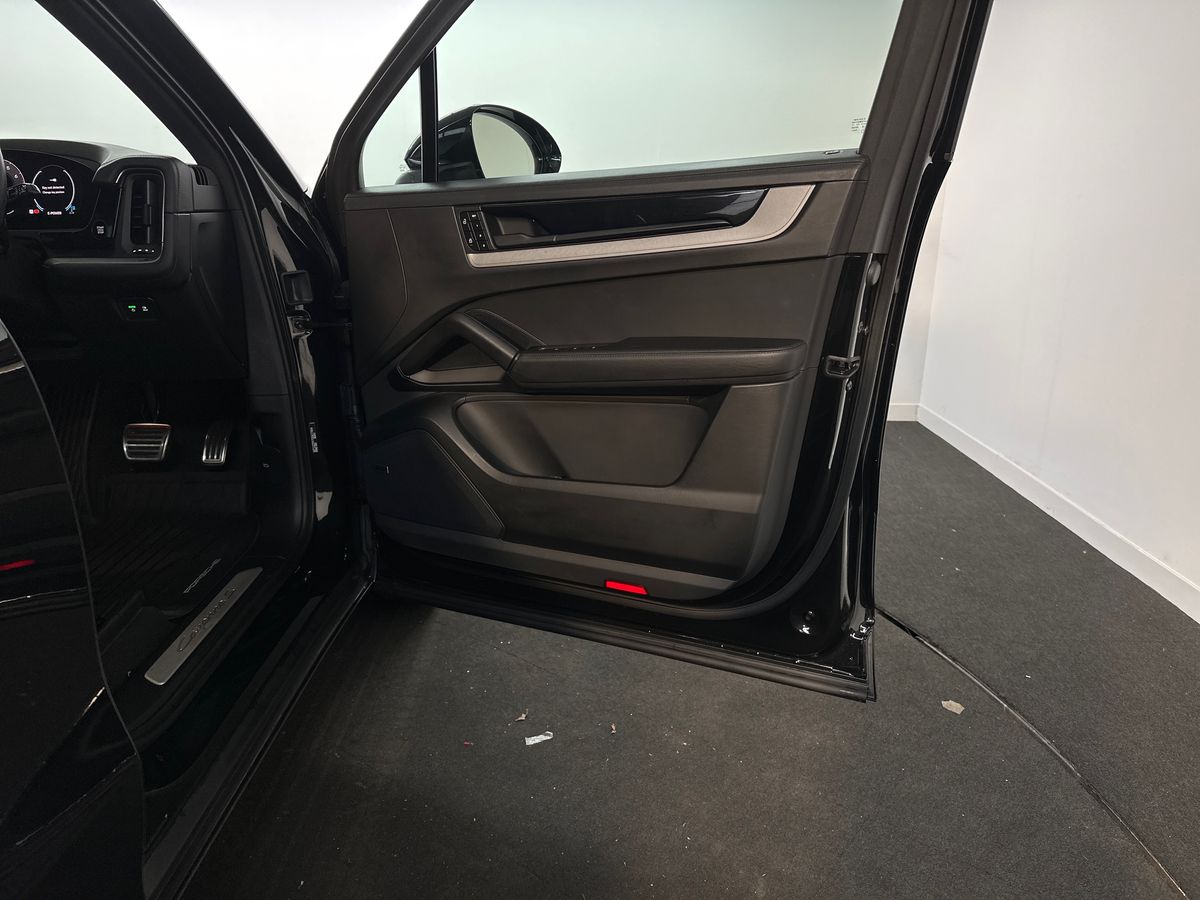 Used Porsche Cayenne 2025 for sale - 77186339: Photo 35