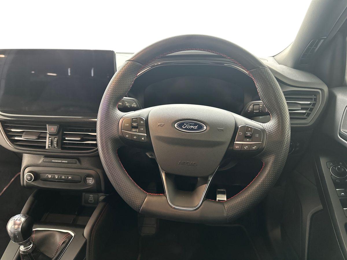 Used Ford Focus 2023 for sale - 78049752: Photo 17