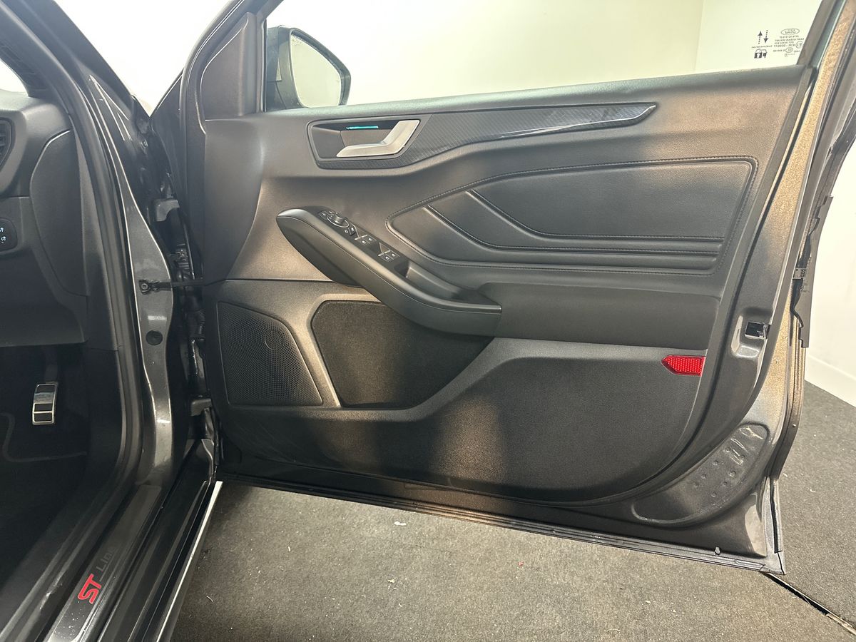 Used Ford Focus 2023 for sale - 78049752: Photo 35