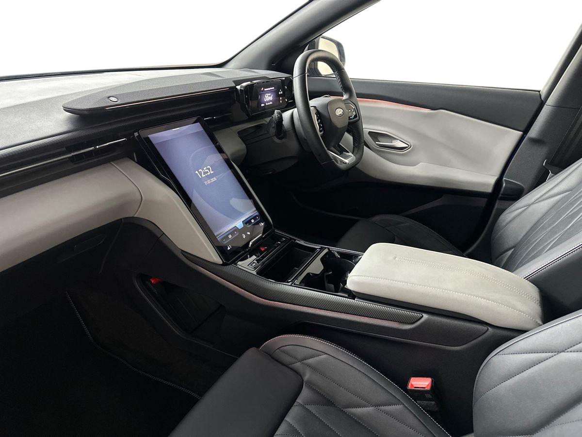 Used Ford Explorer 2024 for sale - 77274035: Photo 11