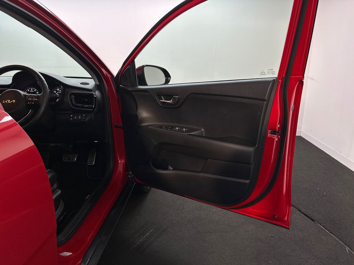 Used Kia Stonic 2023 for sale - 77791158: Photo 35