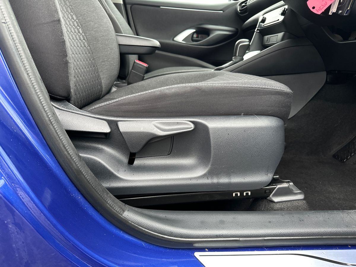 Used Toyota Yaris 2023 for sale - 77673804: Photo 30