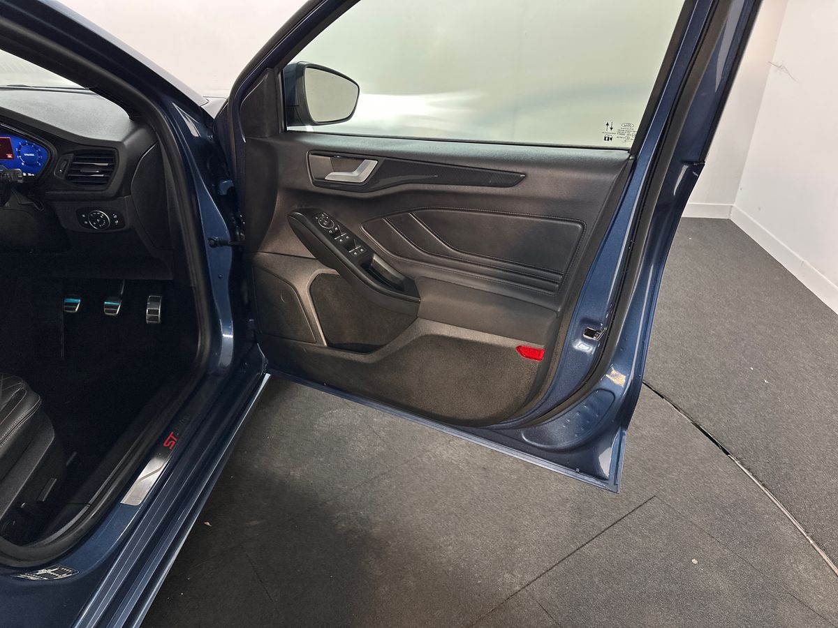 Used Ford Focus 2023 for sale - 77055662: Photo 35