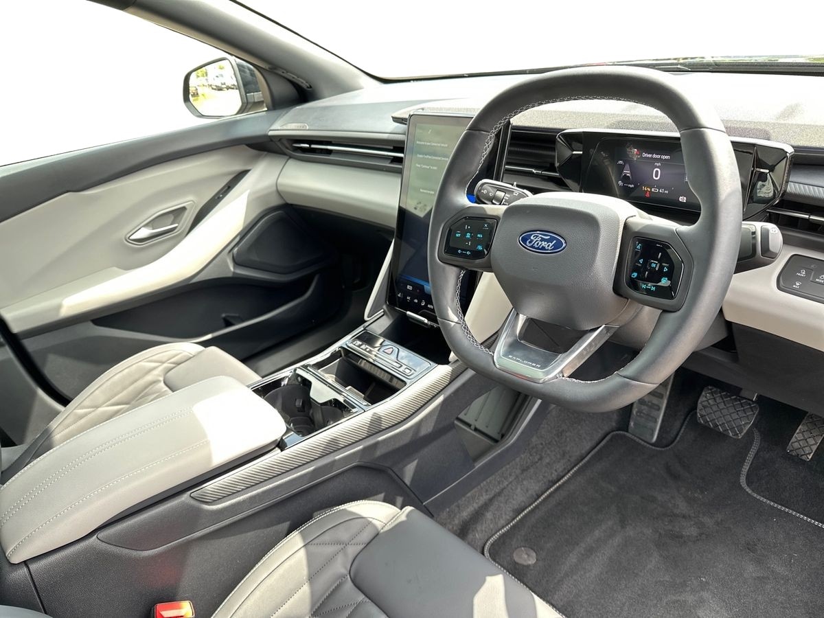 Used Ford Explorer 2024 for sale - 76355079: Photo 10