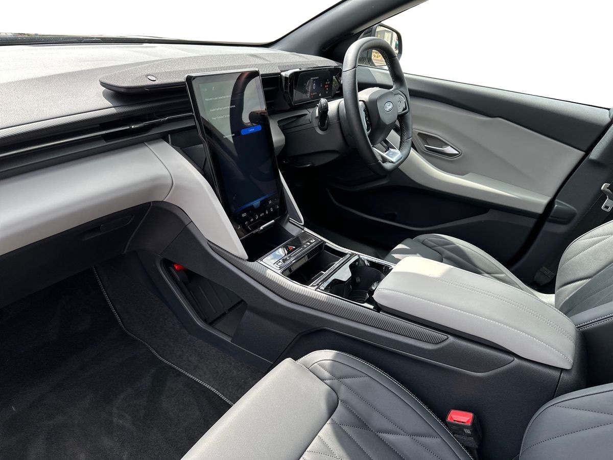 Used Ford Explorer 2024 for sale - 76355079: Photo 11