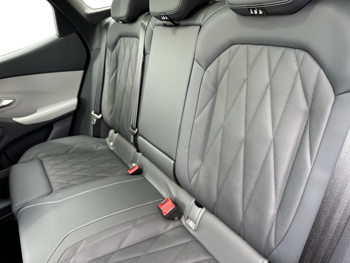 Used Ford Explorer 2024 for sale - 76355079: Photo 14