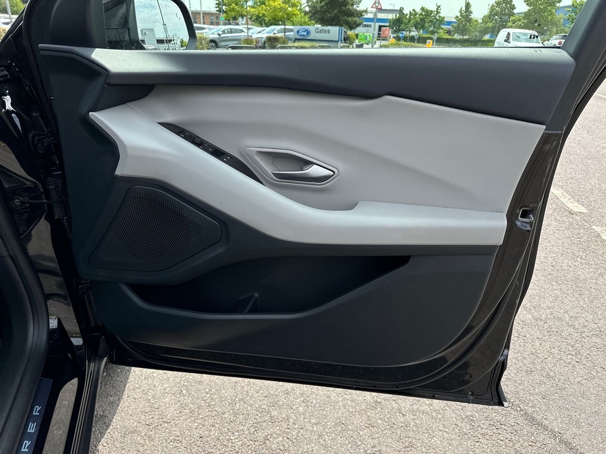 Used Ford Explorer 2024 for sale - 76355079: Photo 35