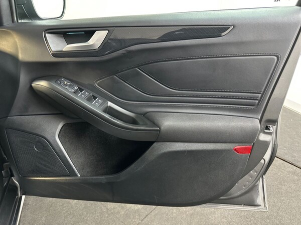 Used Ford Focus 2023 for sale - 76104400: Photo 35