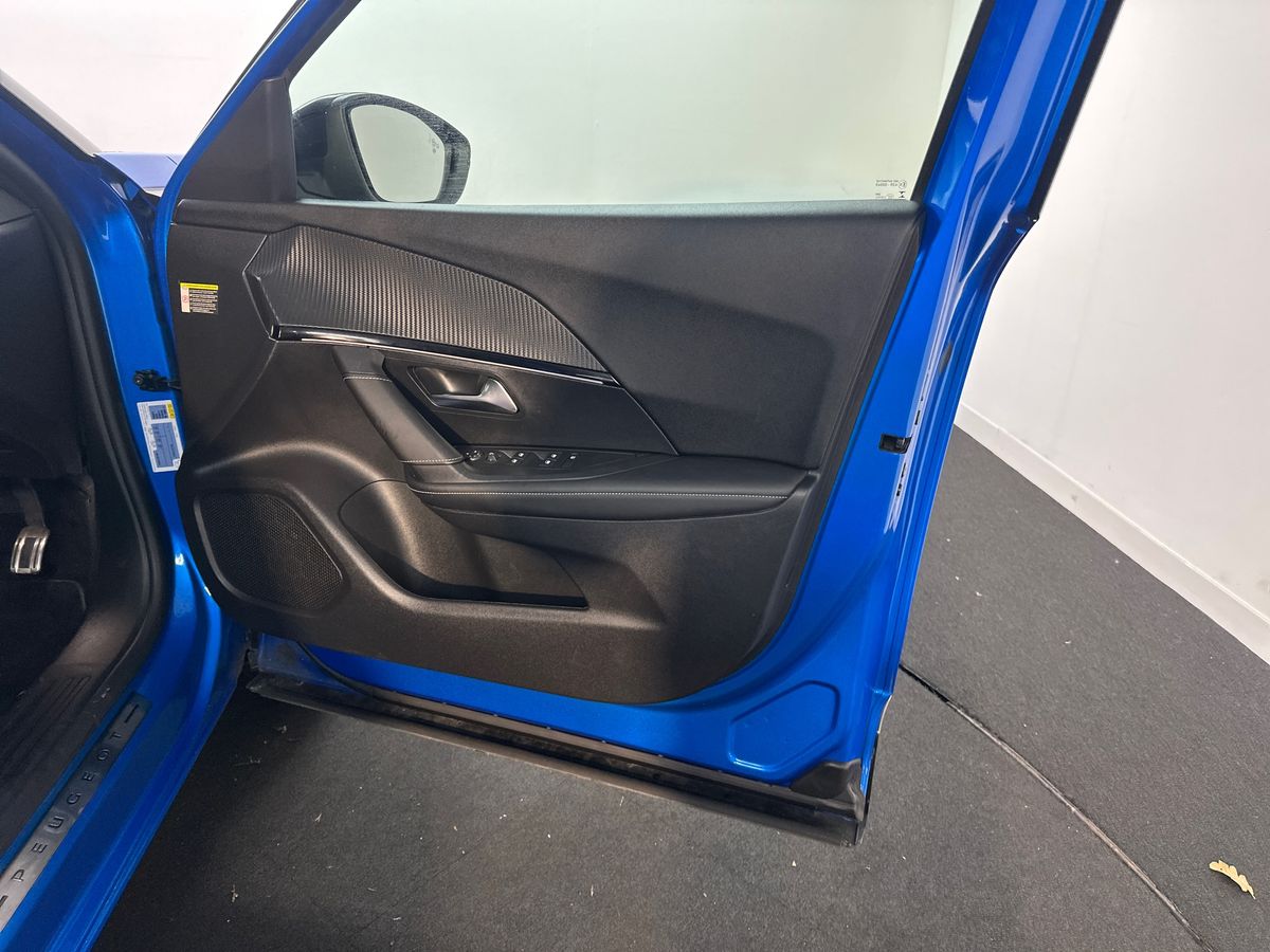 Used Peugeot 2008 2022 for sale - 76861731: Photo 35