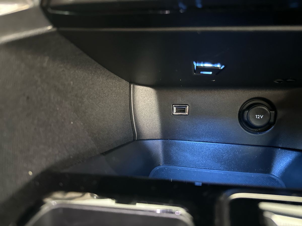 Used Peugeot 3008 2023 for sale - 76960197: Photo 24