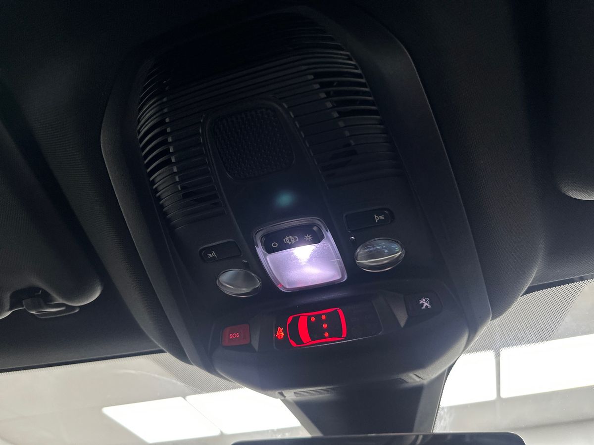 Used Peugeot 3008 2023 for sale - 76960197: Photo 29