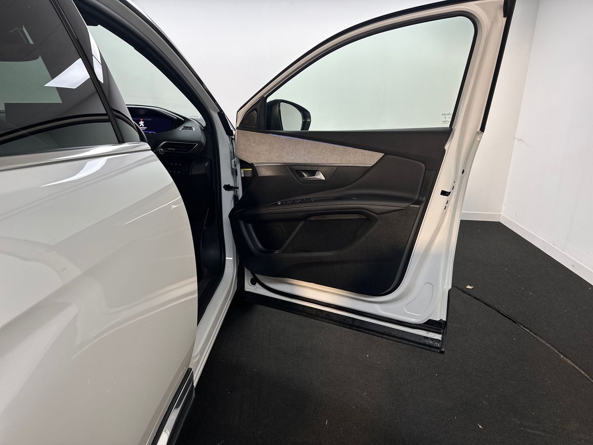Used Peugeot 3008 2023 for sale - 76960197: Photo 35