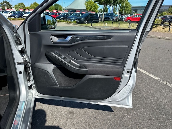 Used Ford Focus 2024 for sale - 76172438: Photo 35