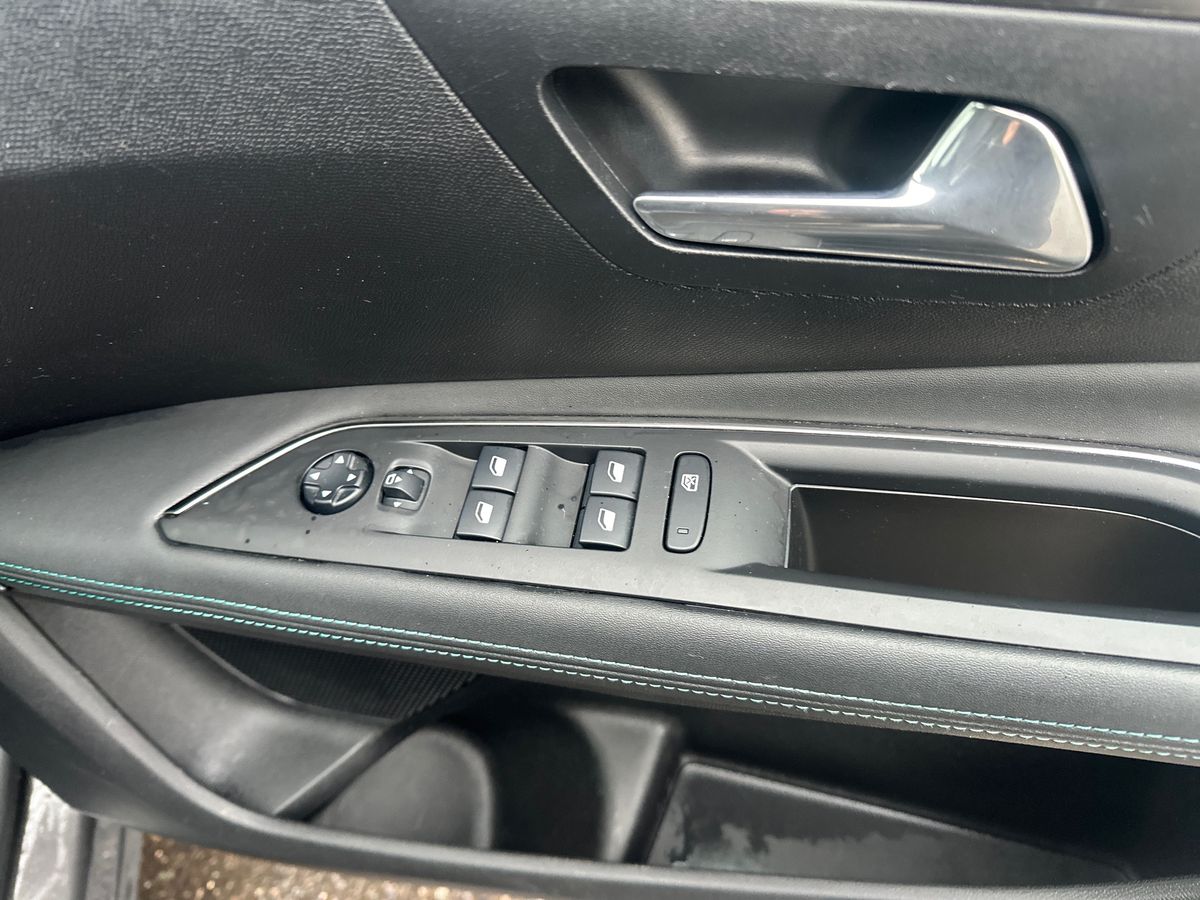 Used Peugeot 3008 2022 for sale - 76960220: Photo 25