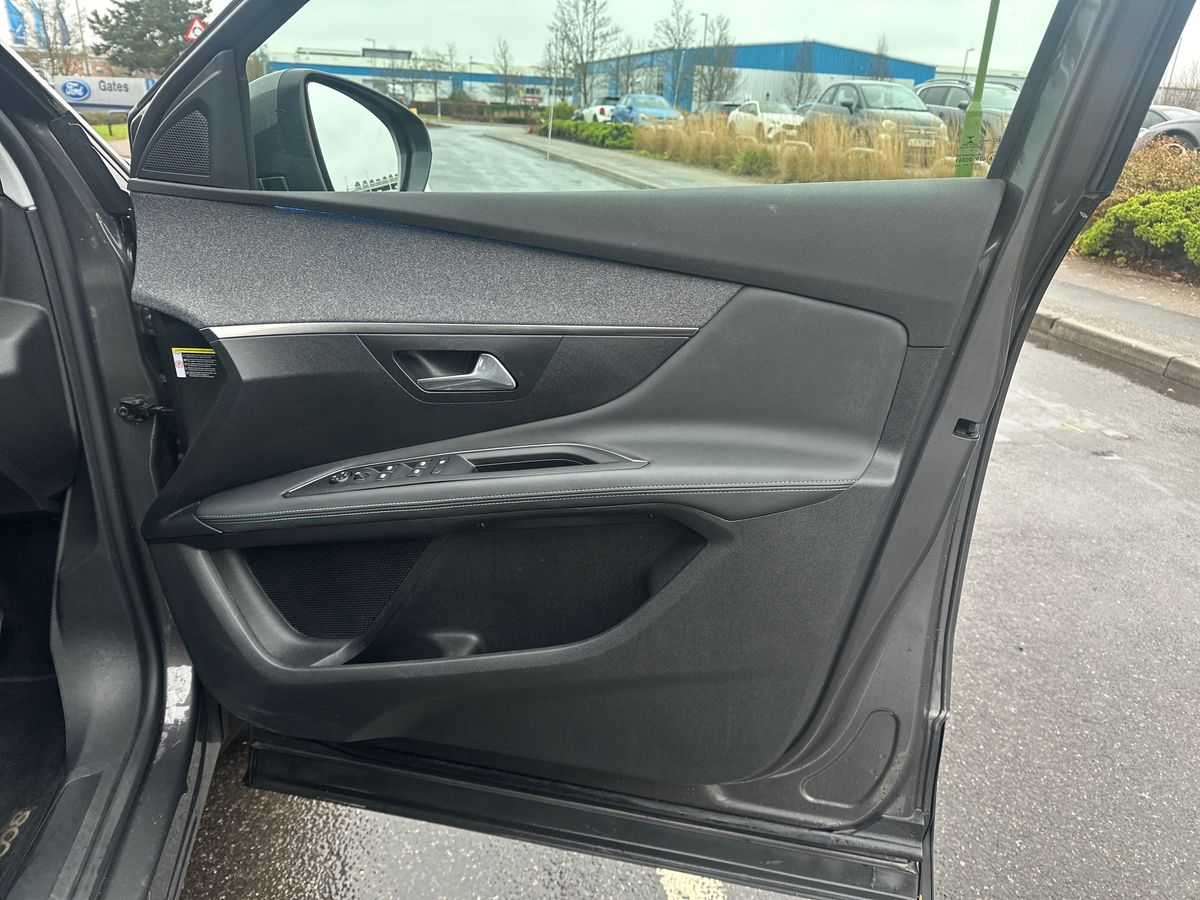 Used Peugeot 3008 2022 for sale - 76960220: Photo 35