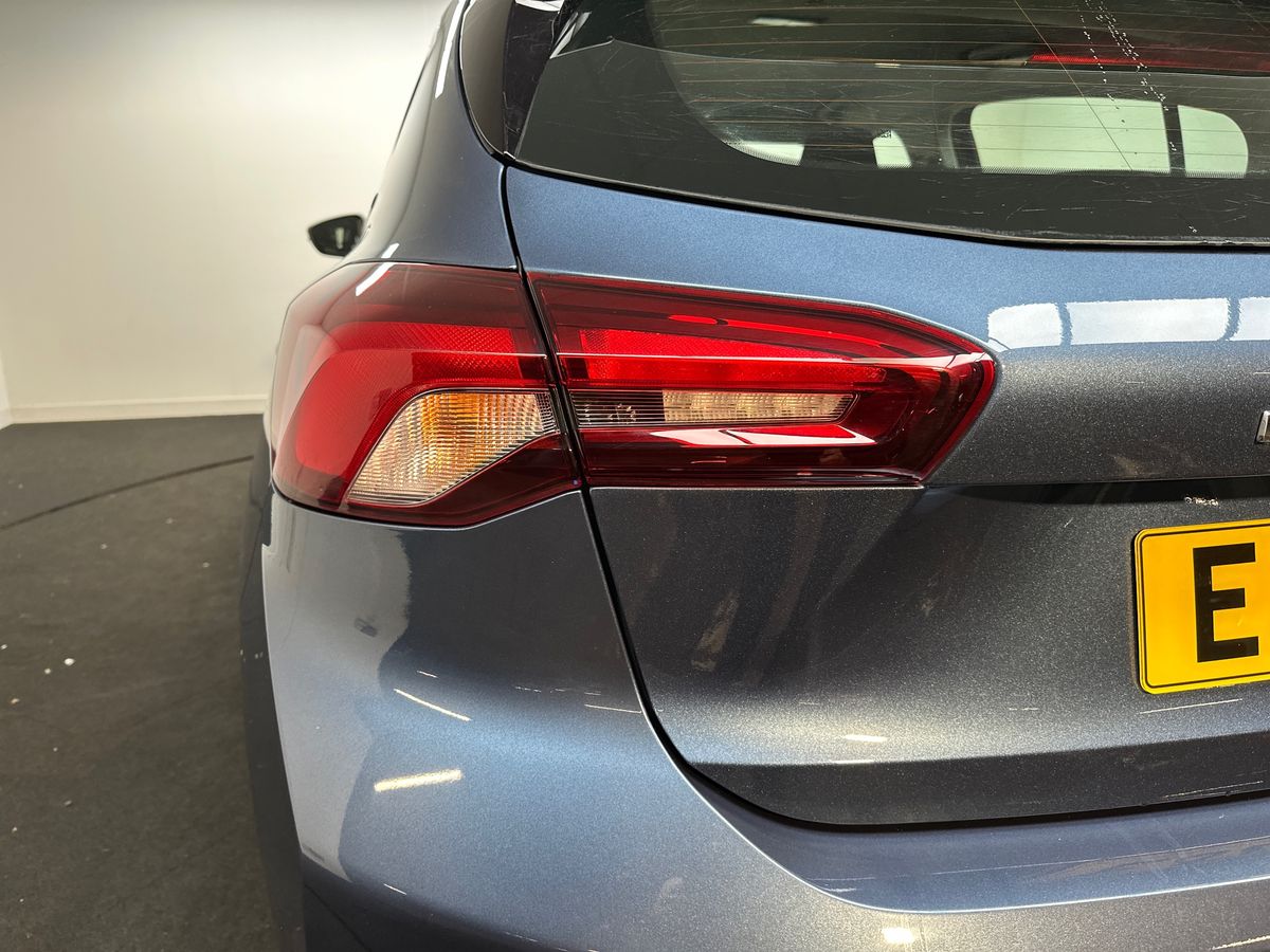 Used Ford Focus 2022 for sale - 76609633: Photo 33