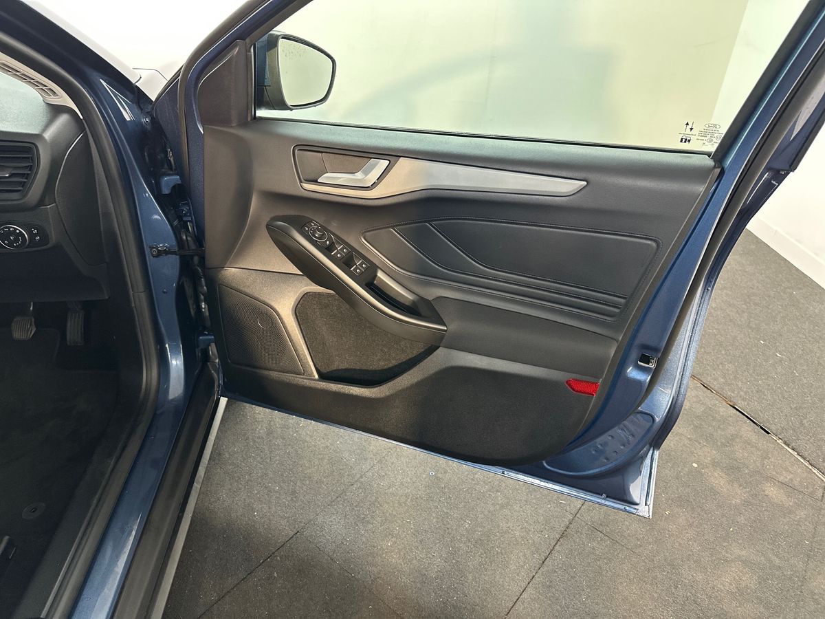 Used Ford Focus 2022 for sale - 76609633: Photo 35
