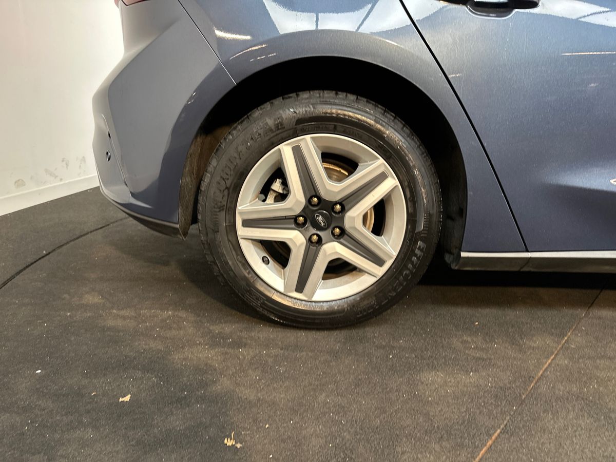 Used Ford Focus 2022 for sale - 76609633: Photo 9