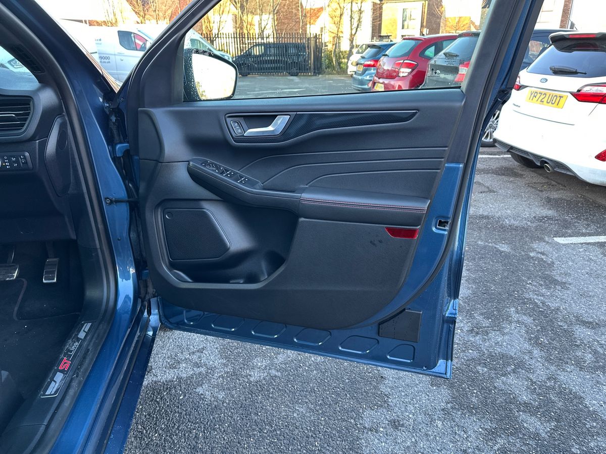 Used Ford Kuga 2022 for sale - 77133925: Photo 35