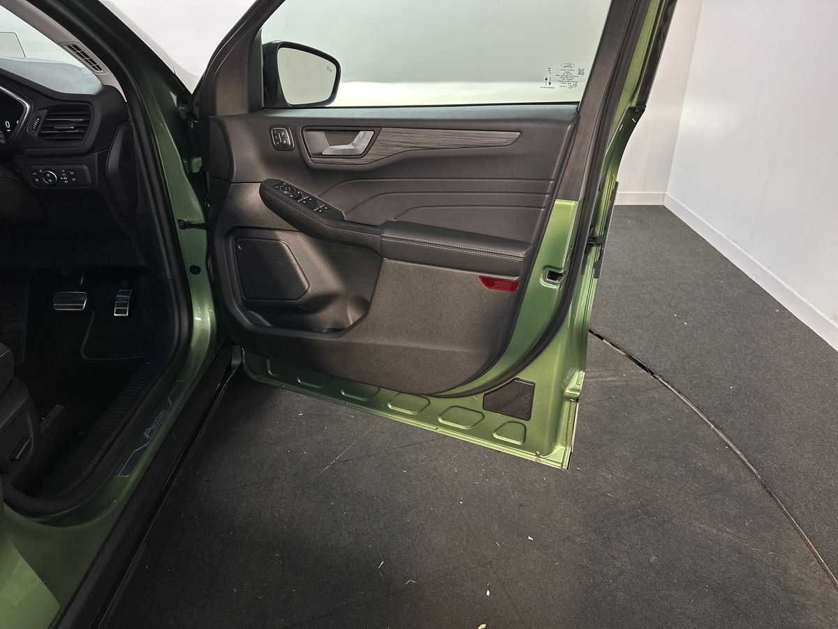 Used Ford Kuga 2025 for sale - 76587047: Photo 35