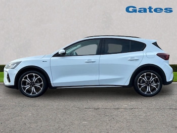 Used Ford Focus 2023 for sale - 77047560: Photo