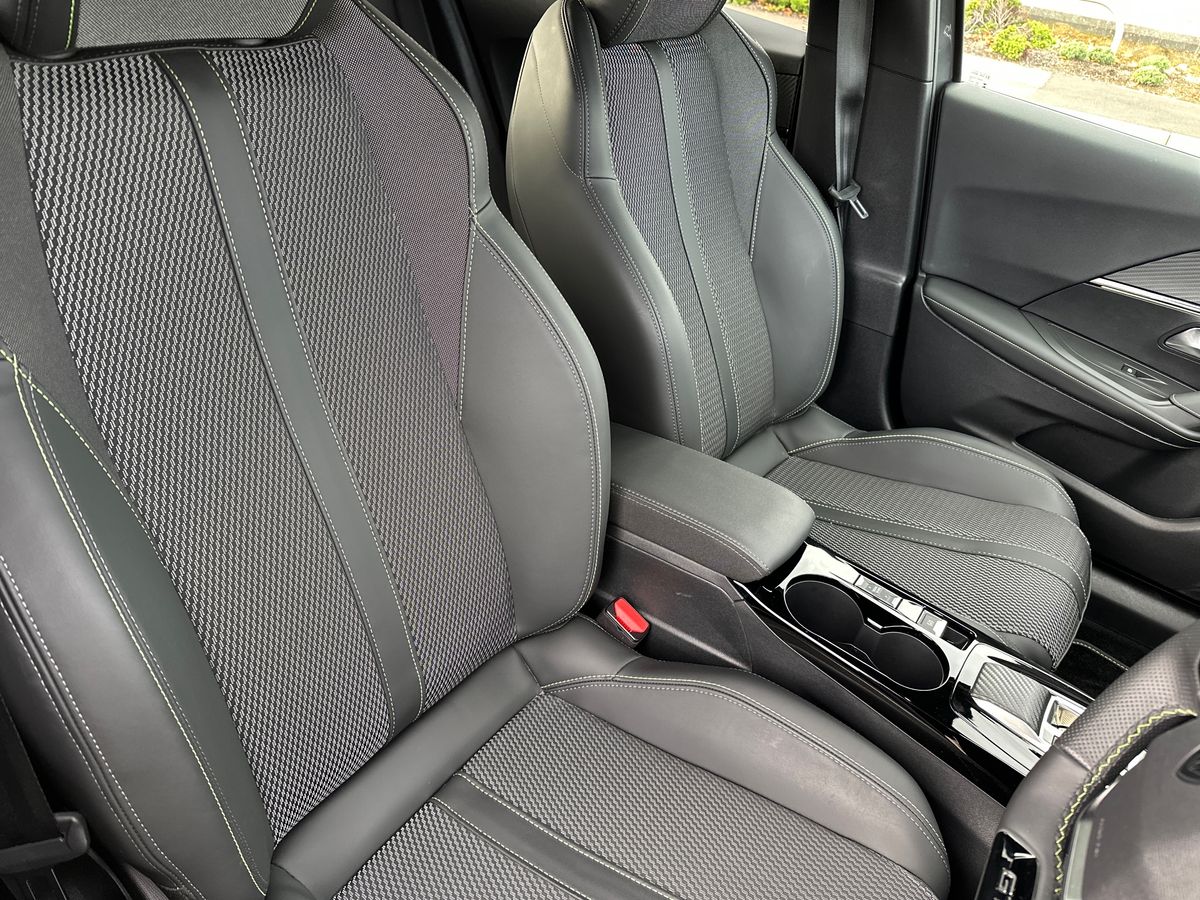 Used Peugeot 2008 2025 for sale - 76375505: Photo 12