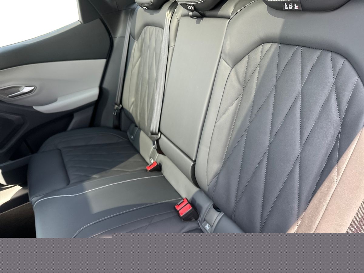 2024 Ford Explorer 5Dr Premium Extended Range 2WD Auto Estate Electric Automatic - Picture 14 of 24
