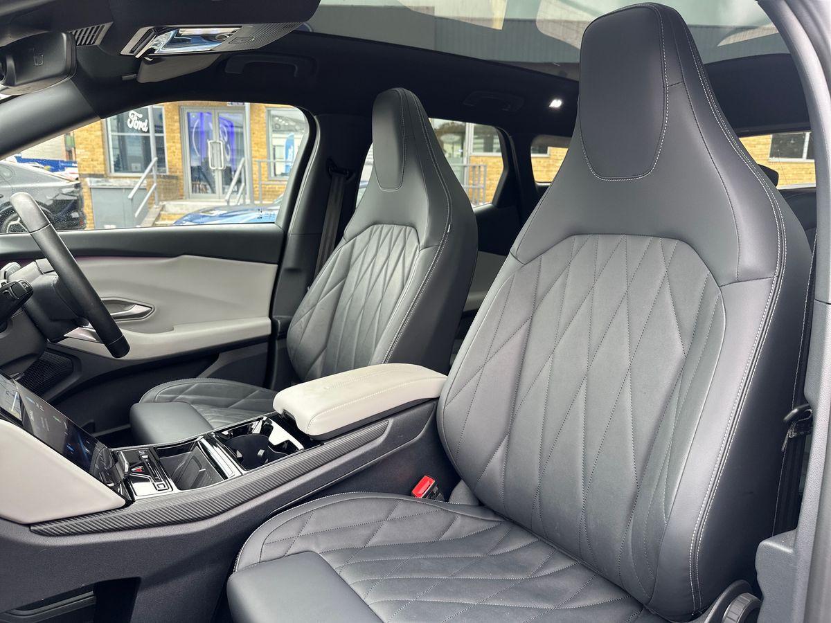 Used Ford Explorer 2024 for sale - 76540150: Photo 13