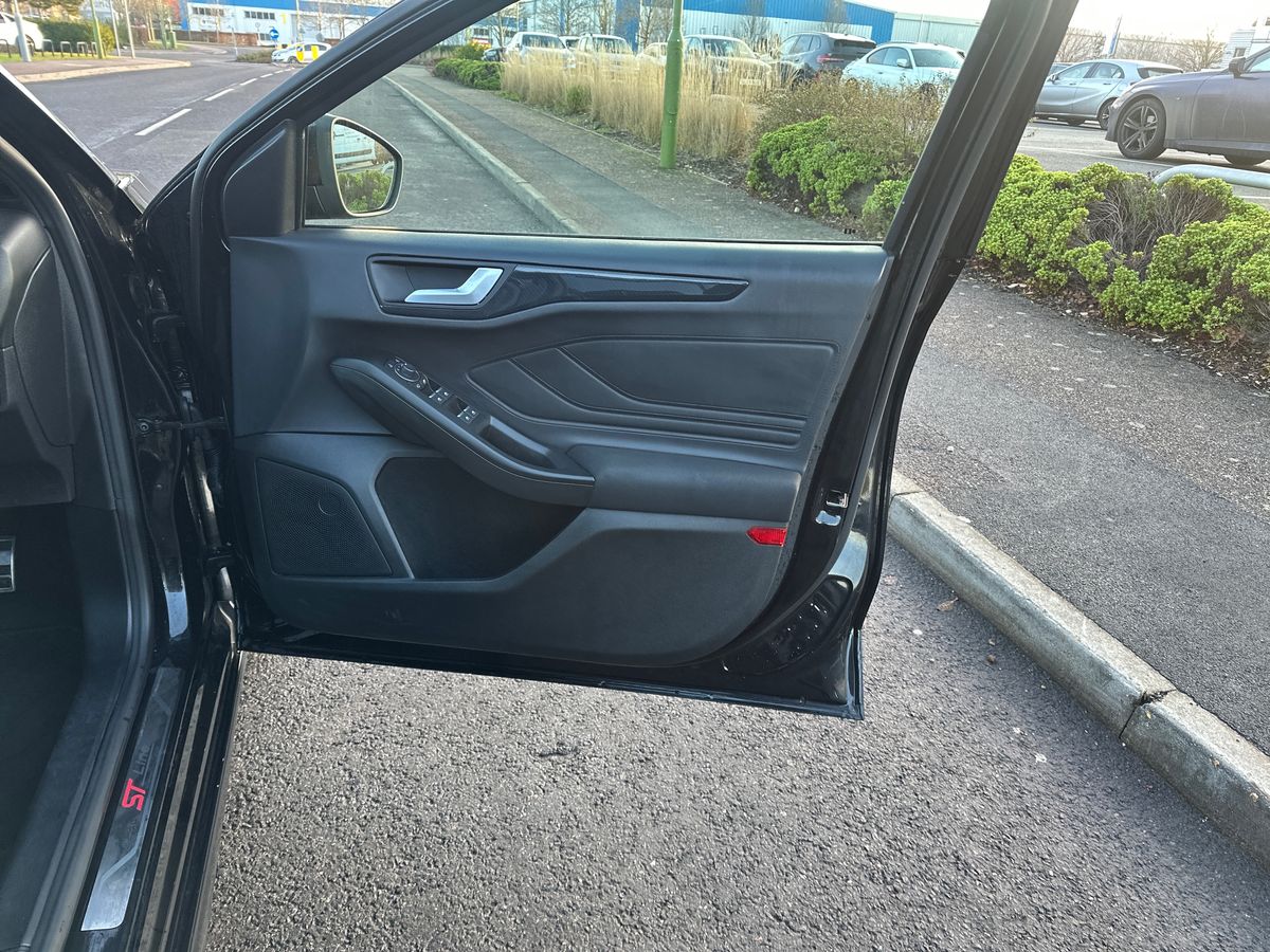 Used Ford Focus 2023 for sale - 77075608: Photo 35