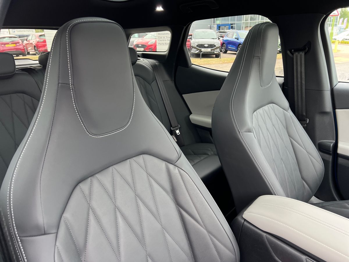 Used Ford Explorer 2025 for sale - 76400758: Photo 12