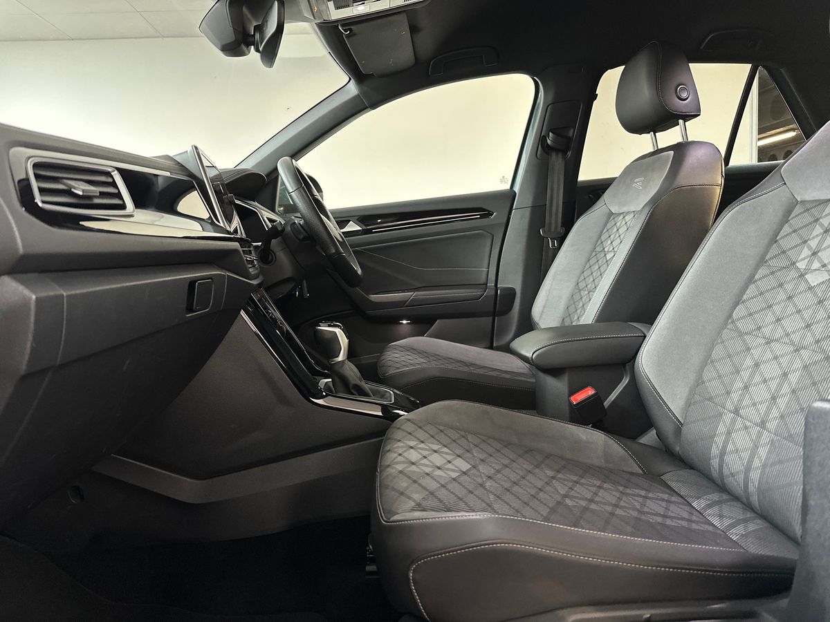 Used Volkswagen T-Roc 2023 for sale - 77848036: Photo 13