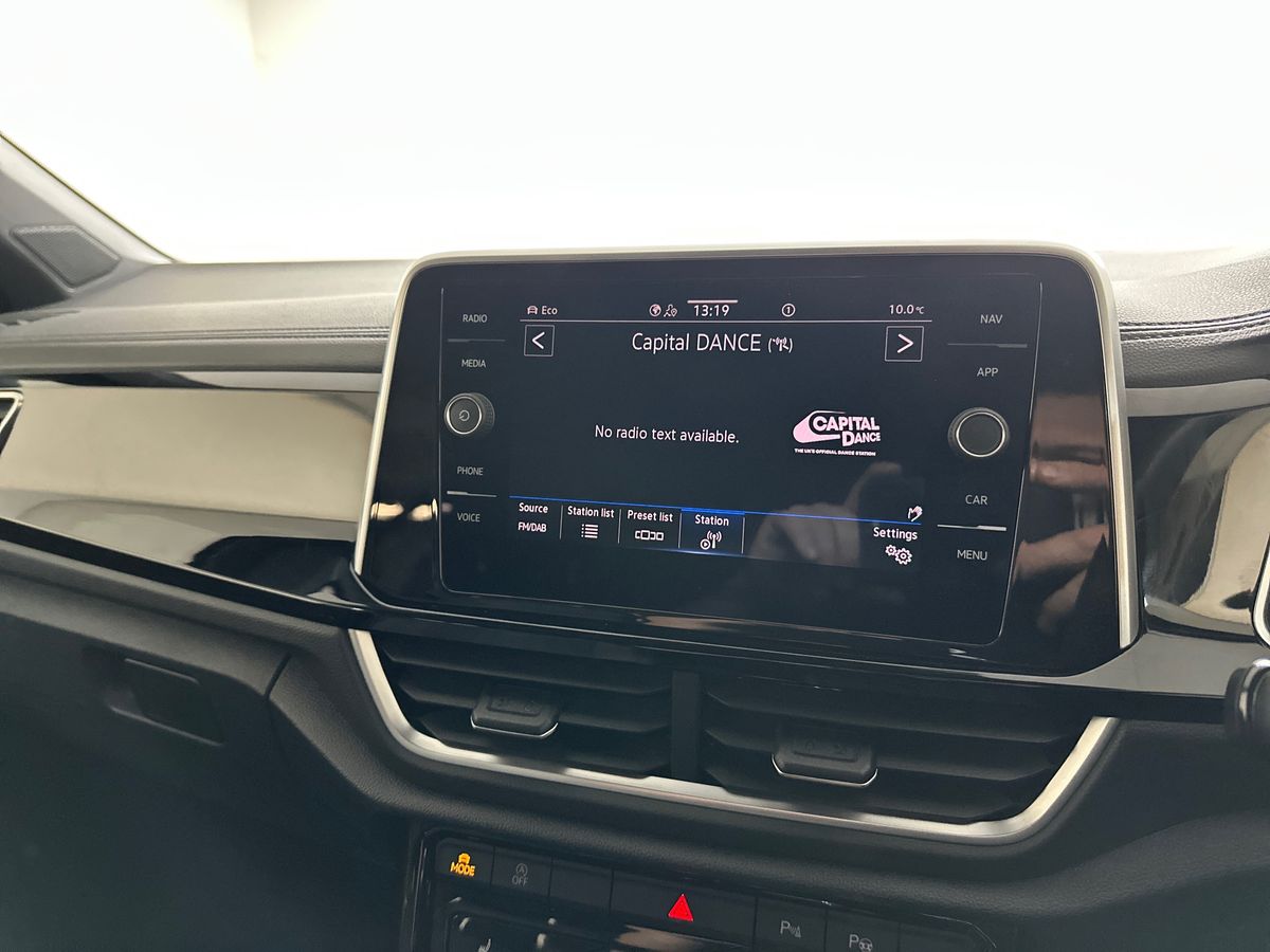 Used Volkswagen T-Roc 2023 for sale - 77848036: Photo 19