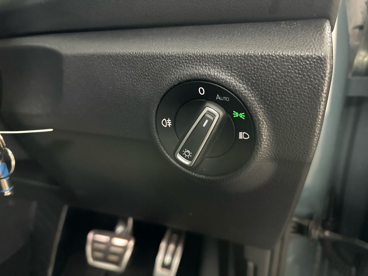 Used Volkswagen T-Roc 2023 for sale - 77848036: Photo 23