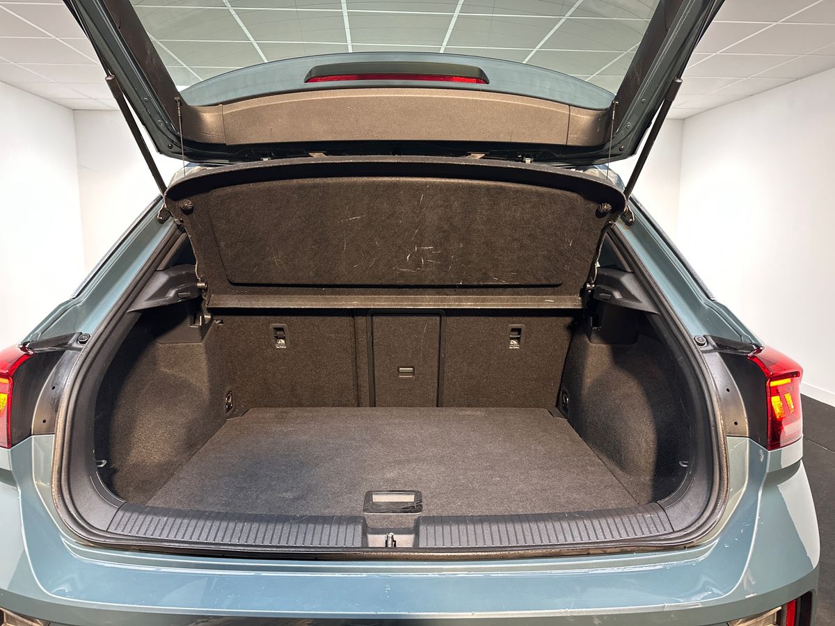 Used Volkswagen T-Roc 2023 for sale - 77848036: Photo 34