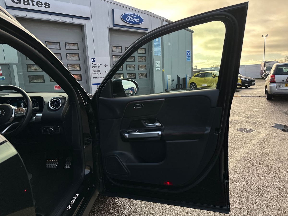 Used Mercedes-Benz GLB 2023 for sale - 77224952: Photo 35