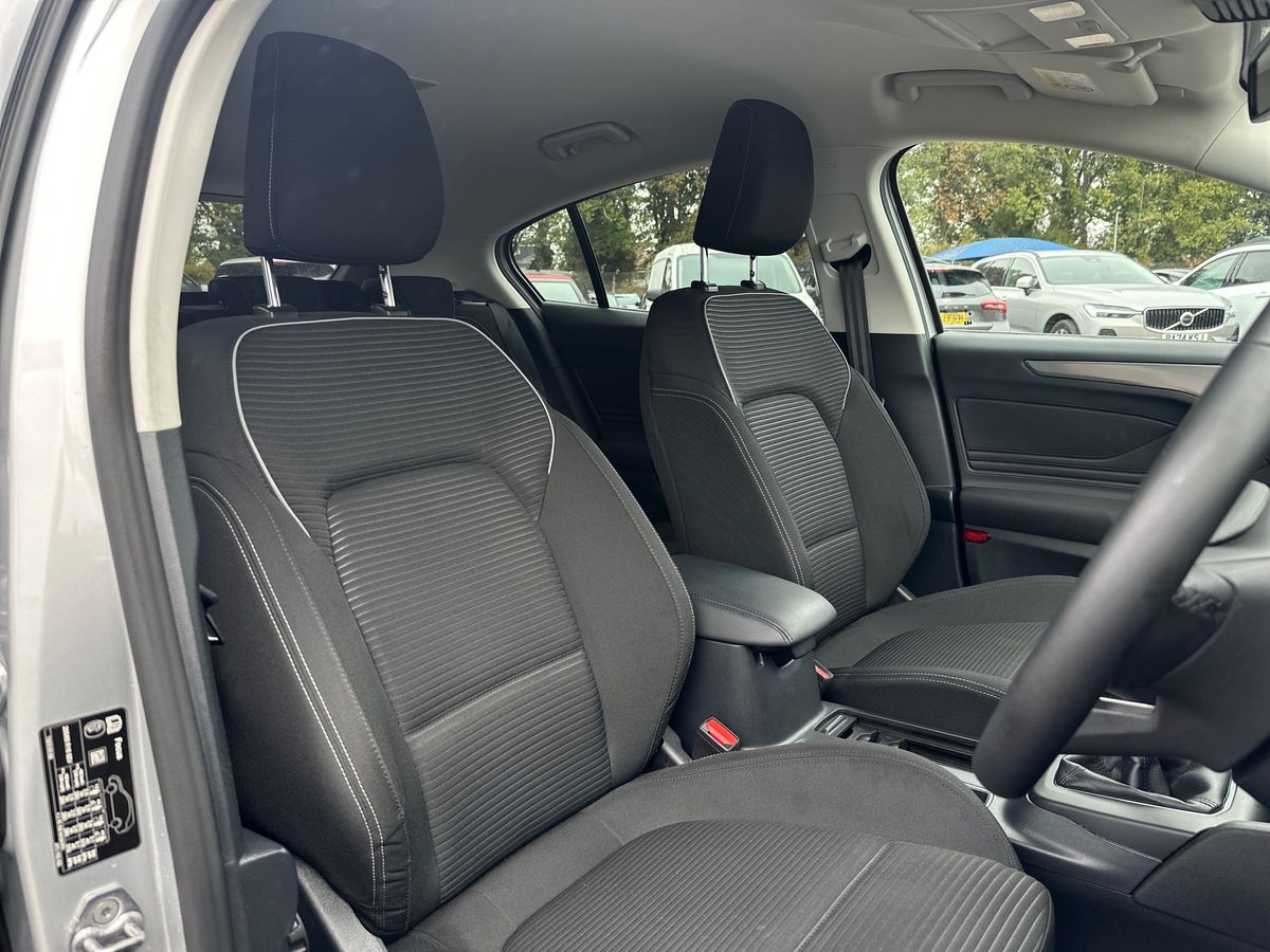 Used Ford Focus 2023 for sale - 76539843: Photo 12