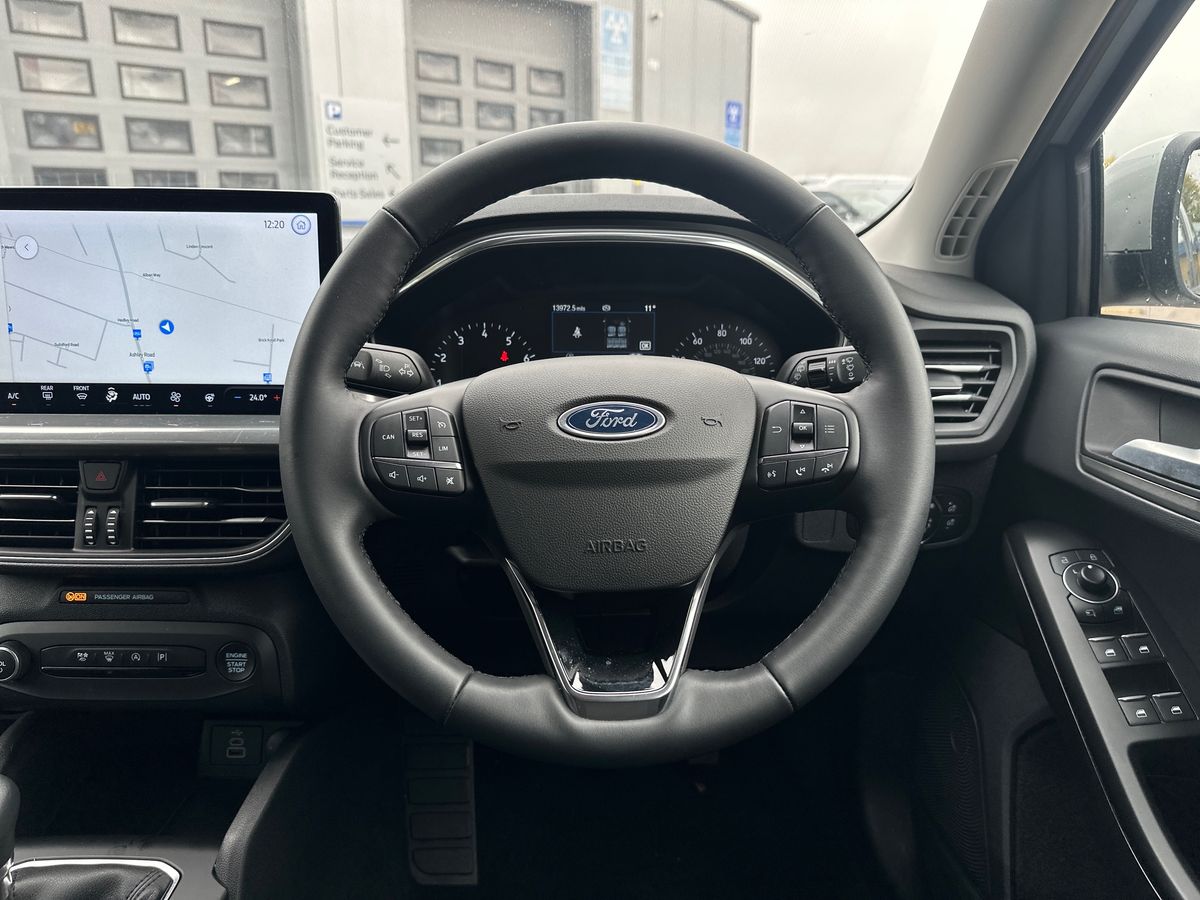 Used Ford Focus 2023 for sale - 76539843: Photo 17