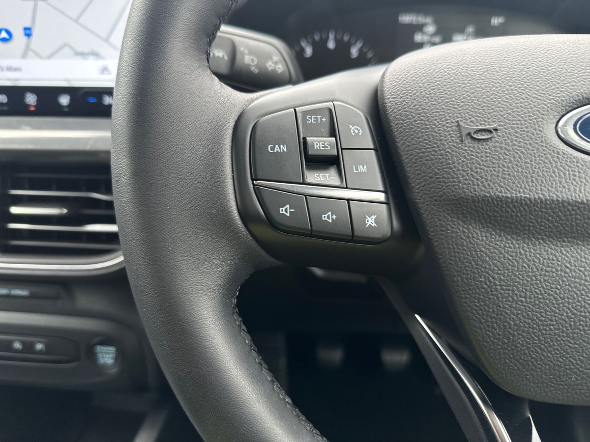 Used Ford Focus 2023 for sale - 76539843: Photo 26