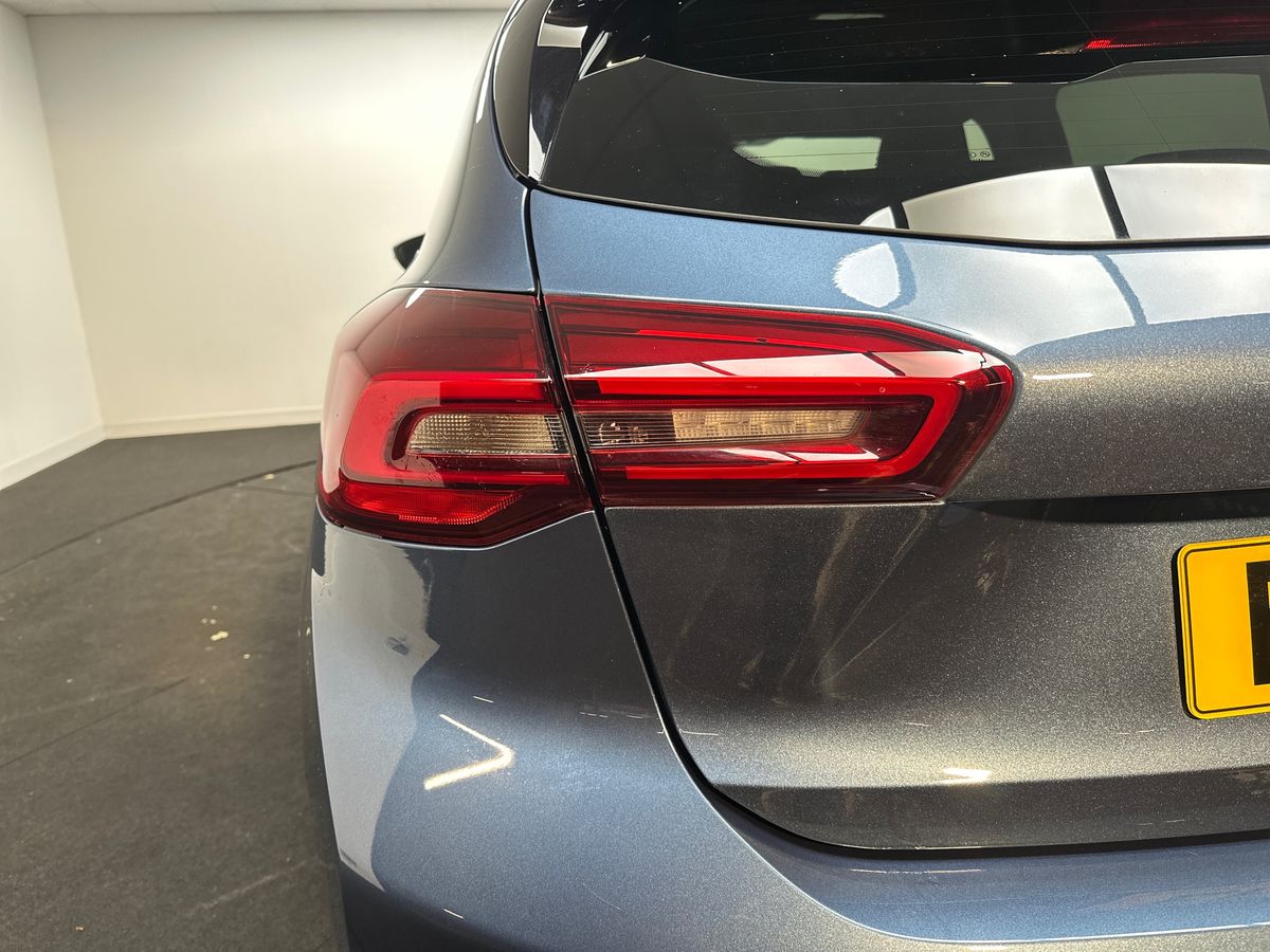 Used Ford Focus 2022 for sale - 76766046: Photo 33