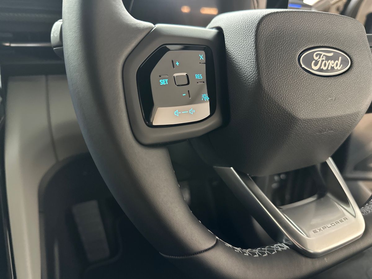 Used Ford Explorer 2025 for sale - 78158763: Photo 26
