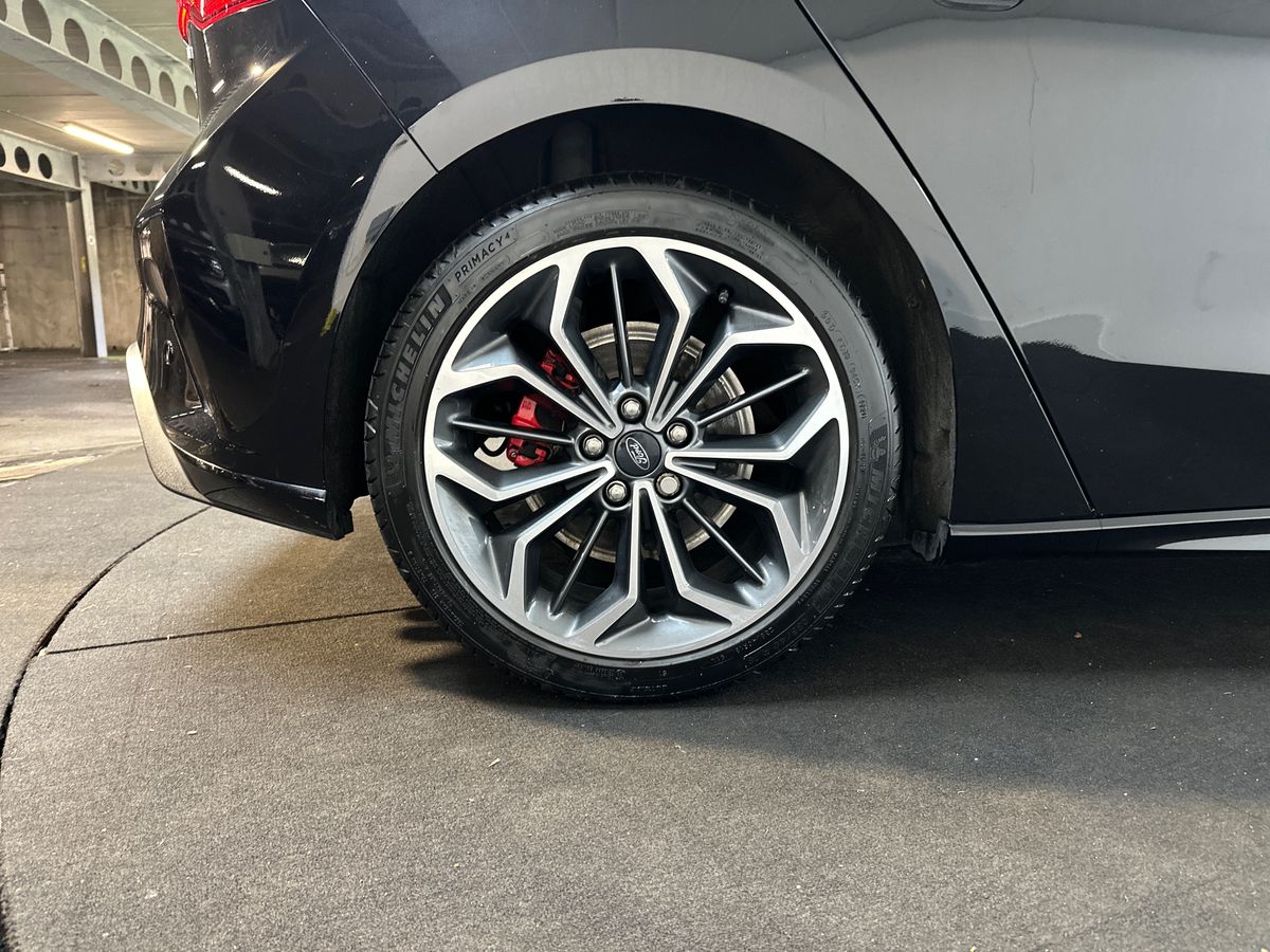 Used Ford Focus 2022 for sale - 76350930: Photo 9