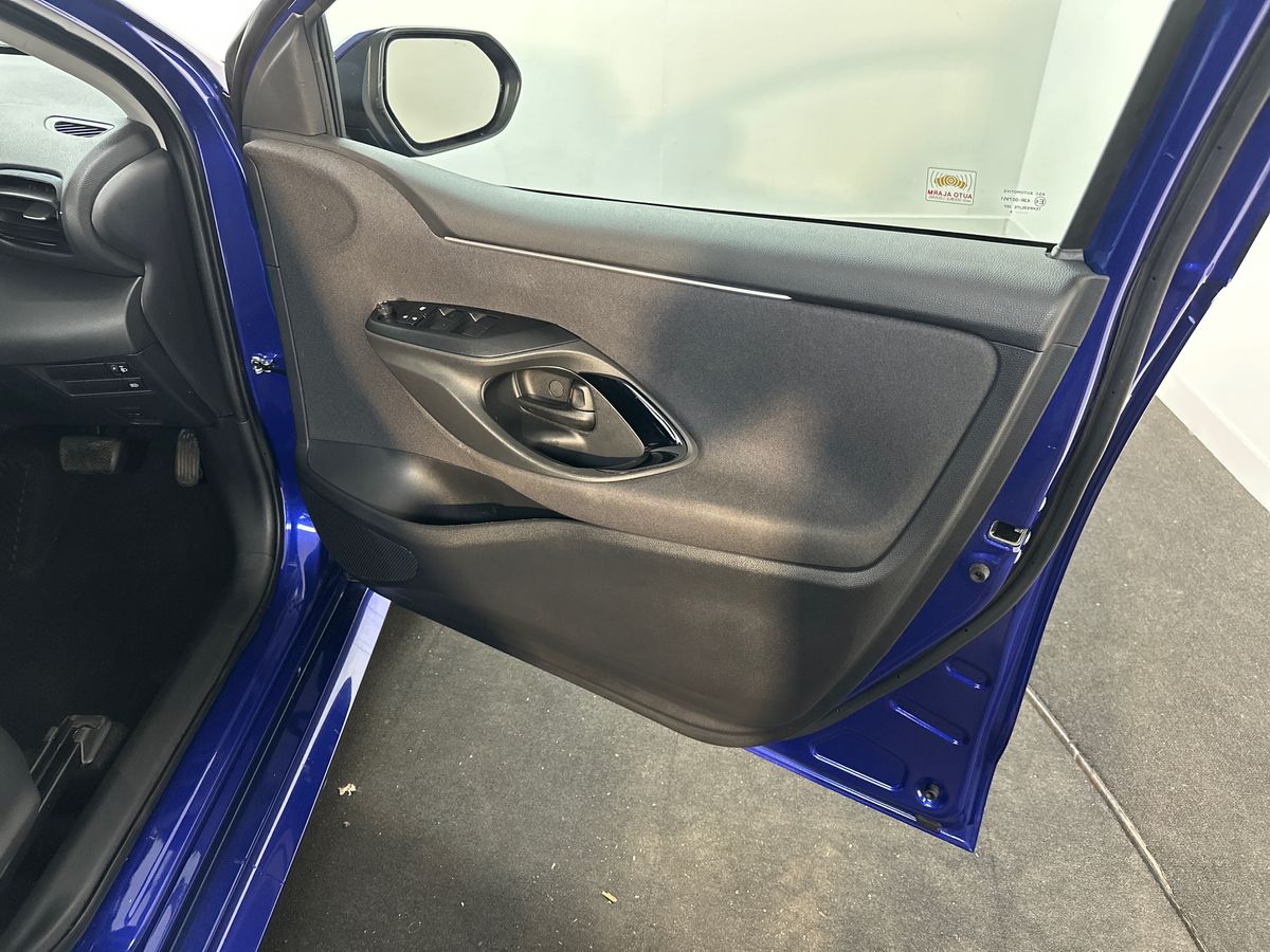 Used Toyota Yaris 2024 for sale - 78211932: Photo 35