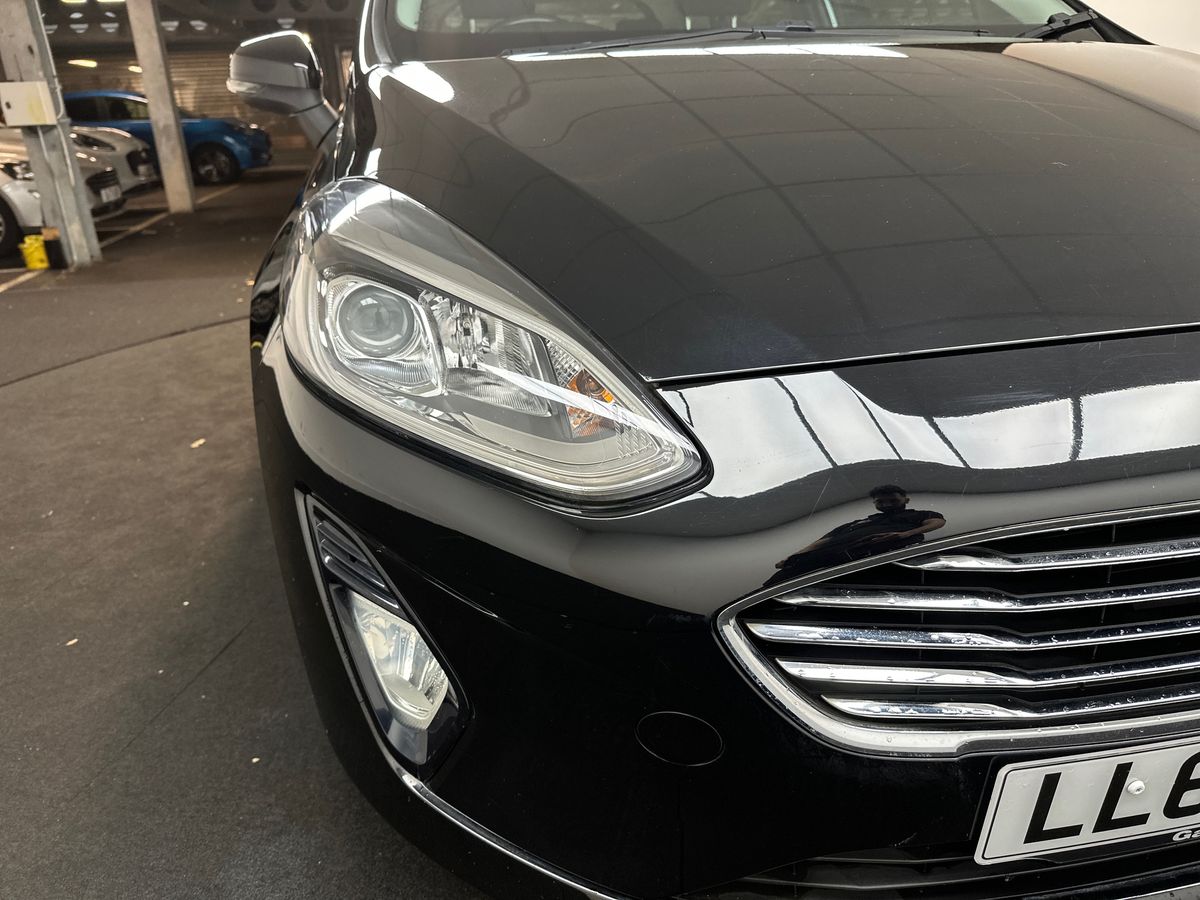 Used Ford Fiesta 2017 for sale - 76533939: Photo 32