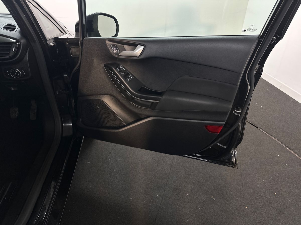 Used Ford Fiesta 2017 for sale - 76533939: Photo 35