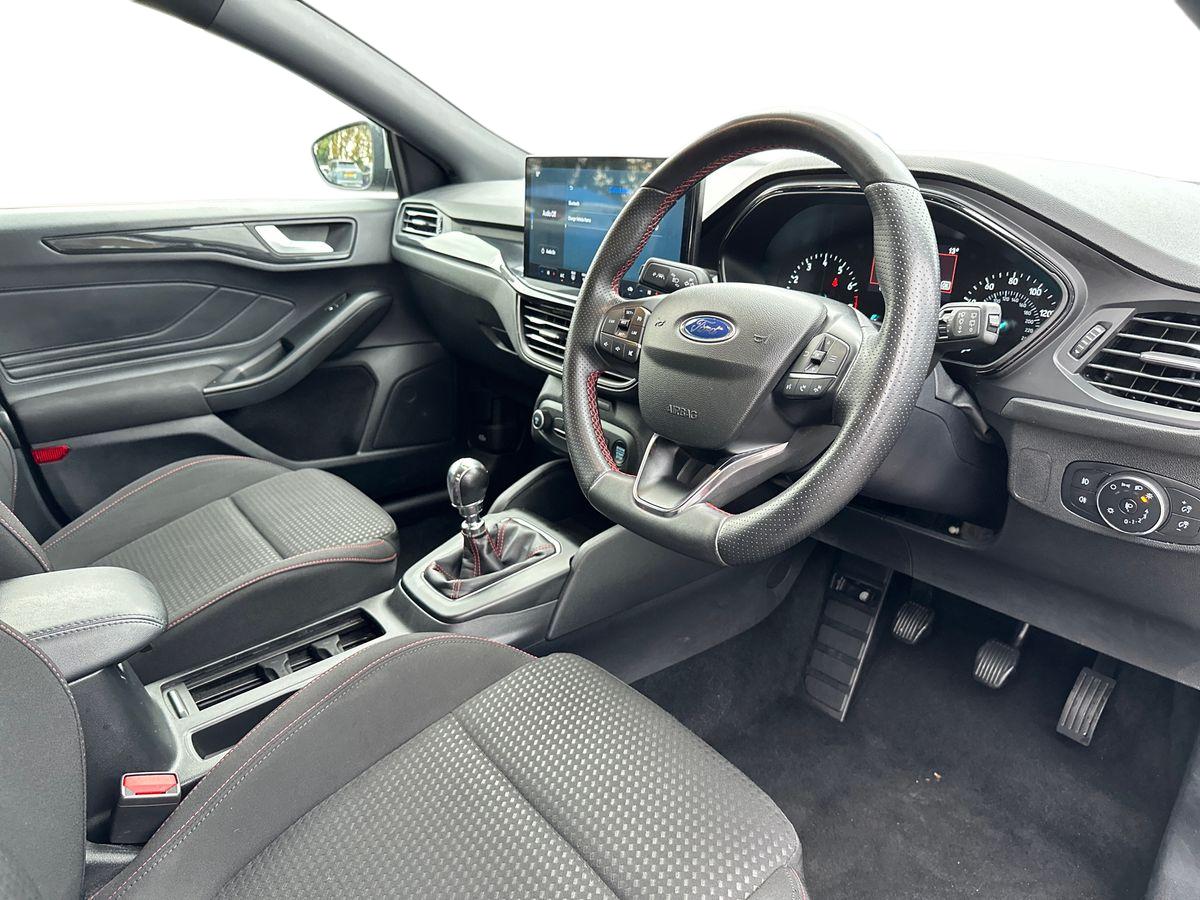 Used Ford Focus 2023 for sale - 76539836: Photo 10