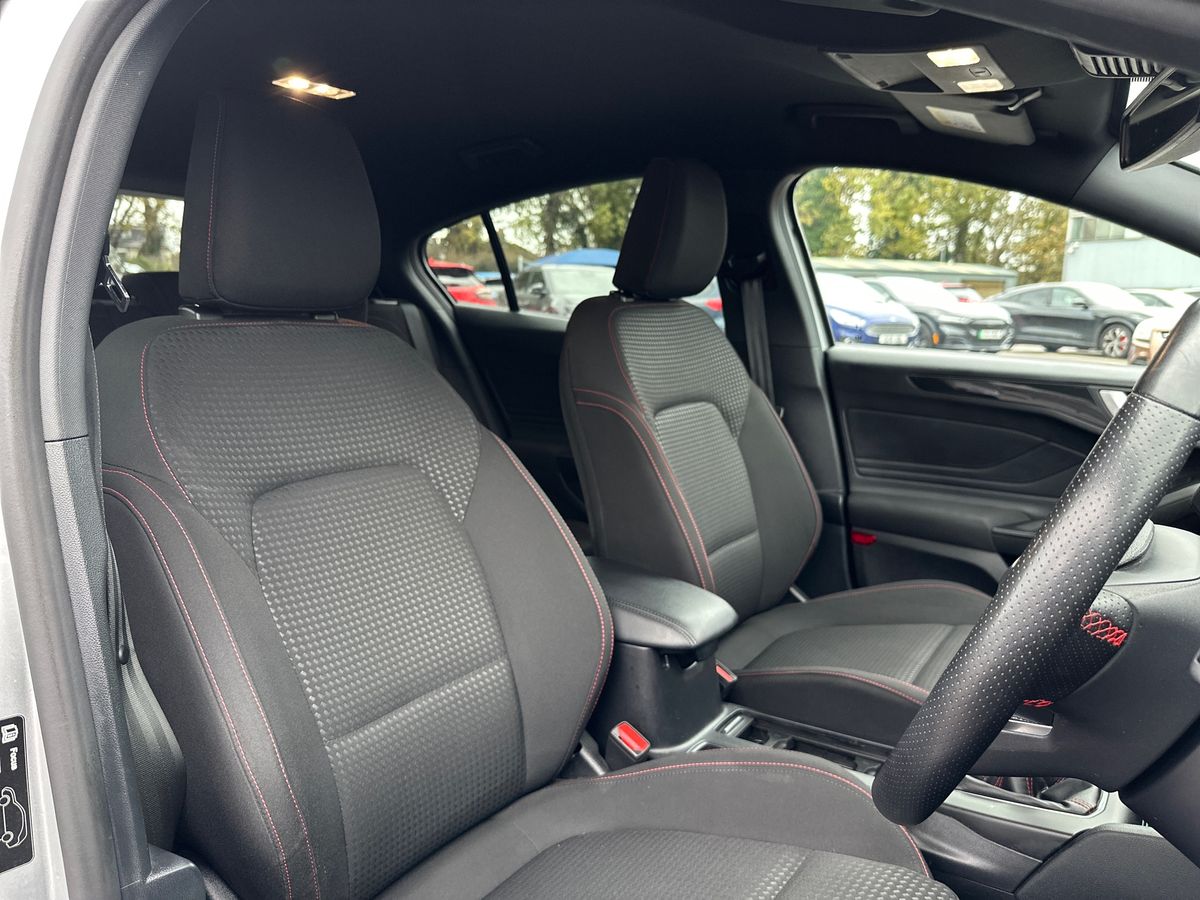 Used Ford Focus 2023 for sale - 76539836: Photo 12