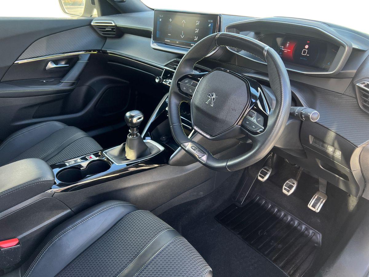 Used Peugeot 2008 2022 for sale - 76575117: Photo 10
