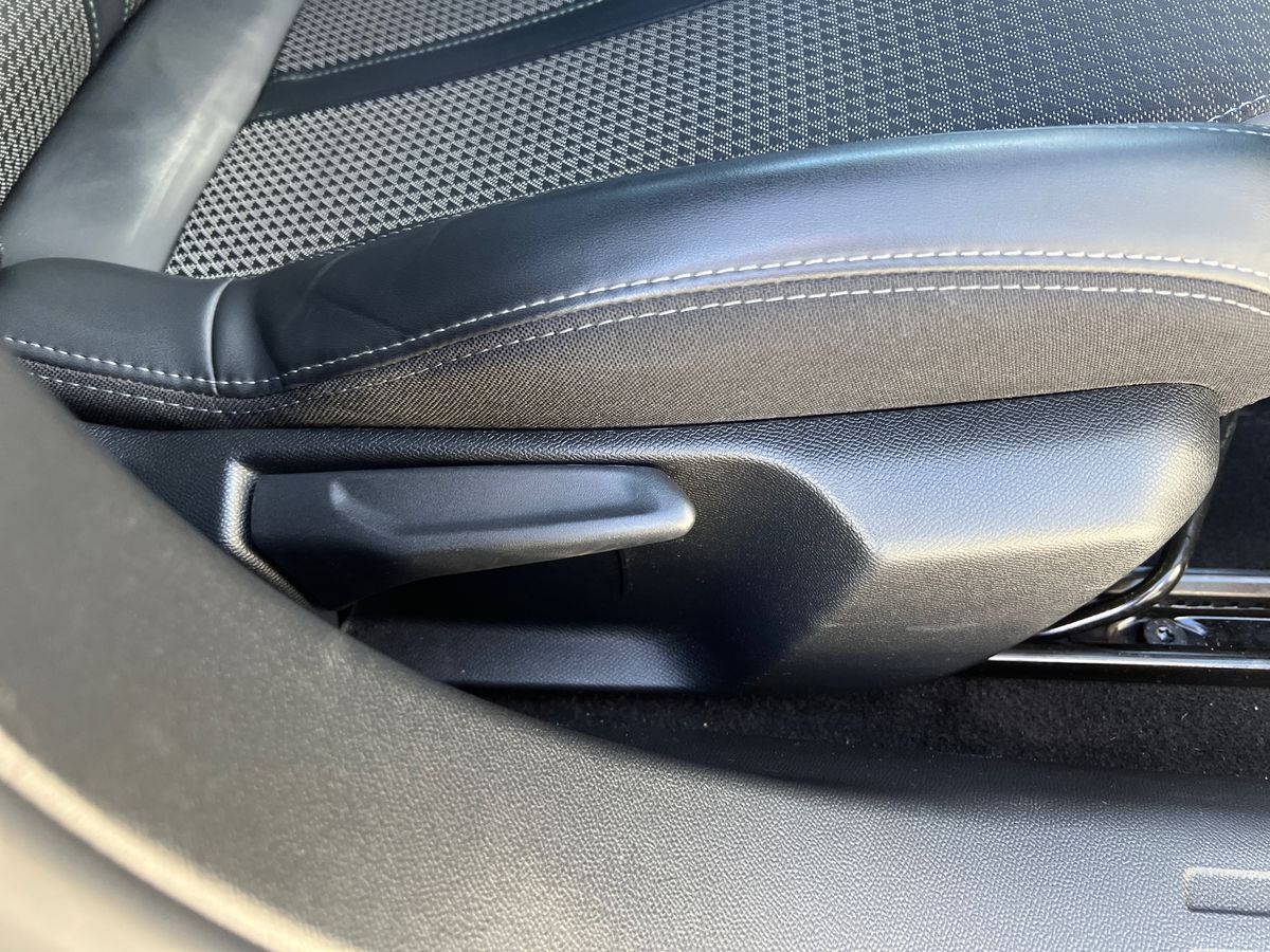 Used Peugeot 2008 2022 for sale - 76575117: Photo 30